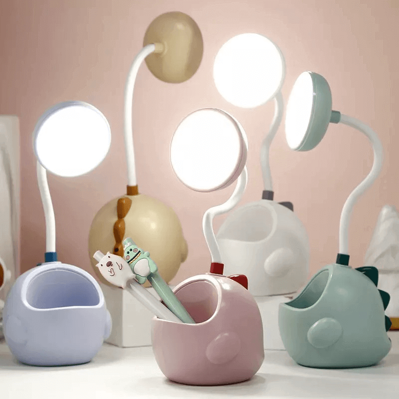 cute-flexible-desk-lamp-with-pen-holder