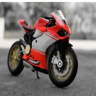 Maisto die-cast model bike